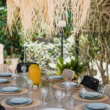 Friends & Family Friendly 5 Bedroom In Jesus Villa Santa Eularia des Riu