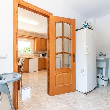 Friends & Family Friendly 5 Bedroom In Jesus Villa