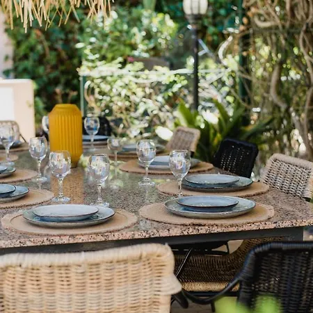 Friends & Family Friendly 5 Bedroom In Jesus * Santa Eularia des Riu