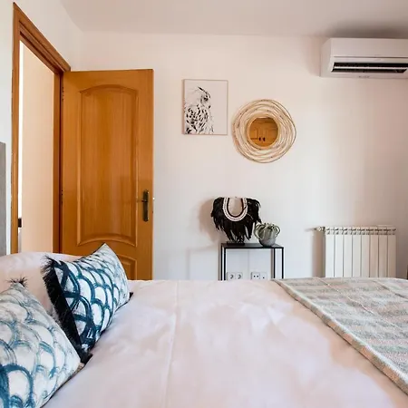 Friends & Family Friendly 5 Bedroom In Jesus Santa Eulària des Riu