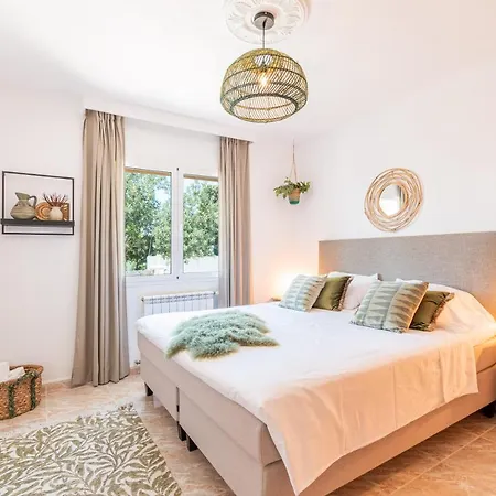 Βίλα Friends & Family Friendly 5 Bedroom In Jesus Santa Eulària des Riu