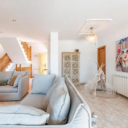 Friends & Family Friendly 5 Bedroom In Jesus